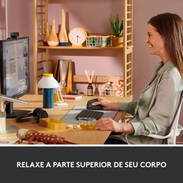 Mouse Sem Fio Logitech elevador vertical com design ergonômico para redução de tensão muscular, panelinhas silencianos, conexão bluetooth ou parafuso de logi usb, compatível com windows/macos/ipados - grafite - Image 4